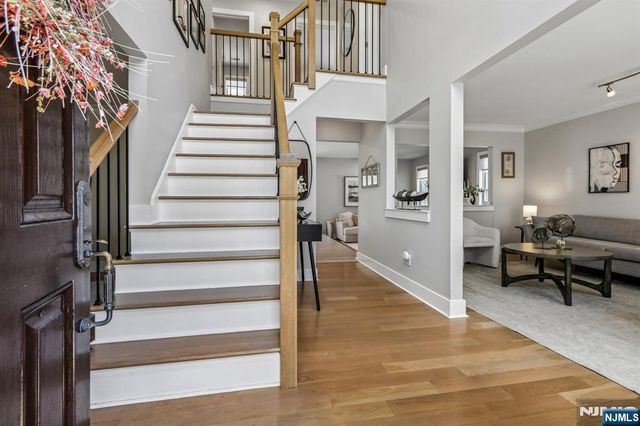 745 Gettysburg Place, Paramus, NJ 07652