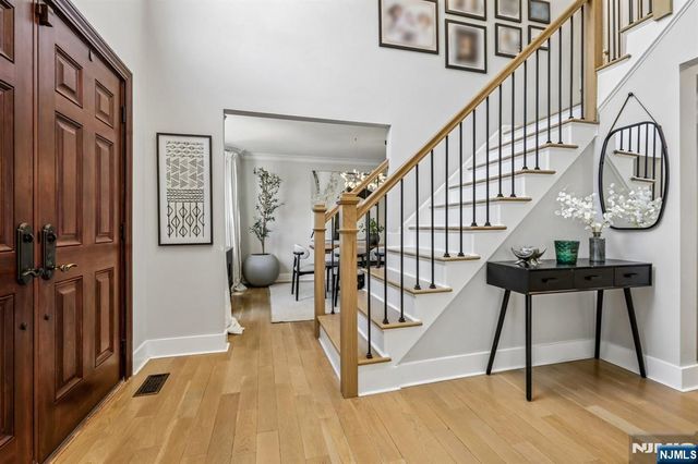 745 Gettysburg Place, Paramus, NJ 07652