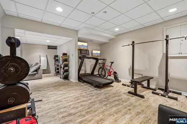 745 Gettysburg Place, Paramus, NJ 07652