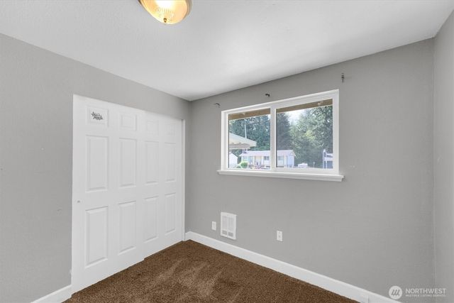 18707 59th Street E, Bonney Lake, WA 98391