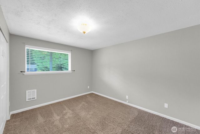 18707 59th Street E, Bonney Lake, WA 98391