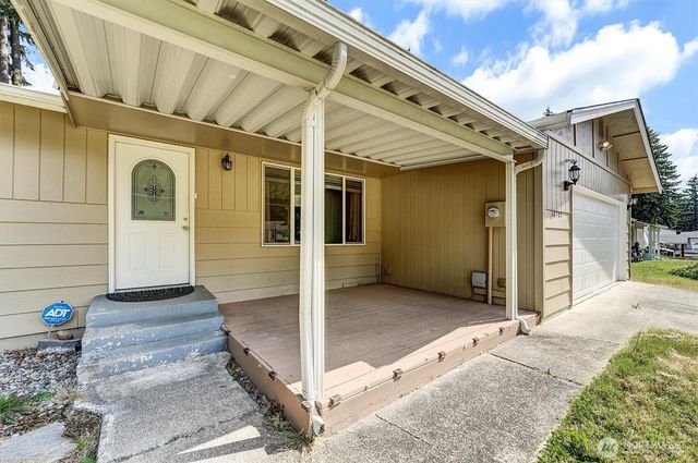 18707 59th Street E, Bonney Lake, WA 98391