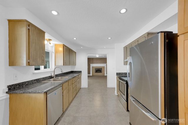 18707 59th Street E, Bonney Lake, WA 98391