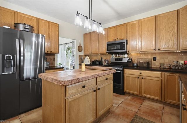 904 Laconia CT, Virginia Beach, VA 23464