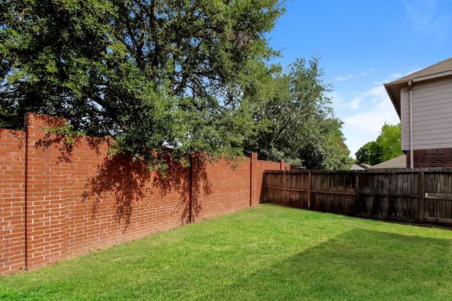 2910 Fawn Court, Missouri City, TX 77489