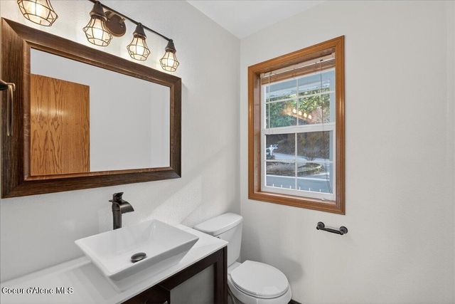 6487 E Hayden Lake RD, Hayden, ID 83835