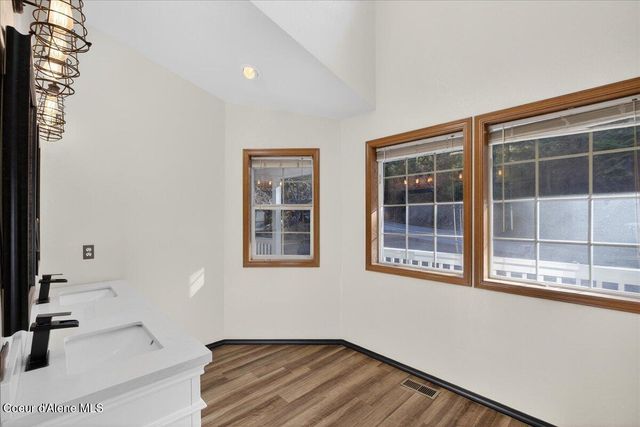 6487 E Hayden Lake RD, Hayden, ID 83835