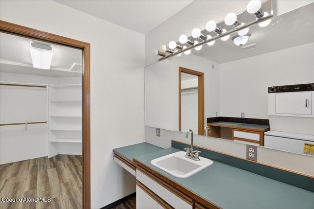 6487 E Hayden Lake RD, Hayden, ID 83835