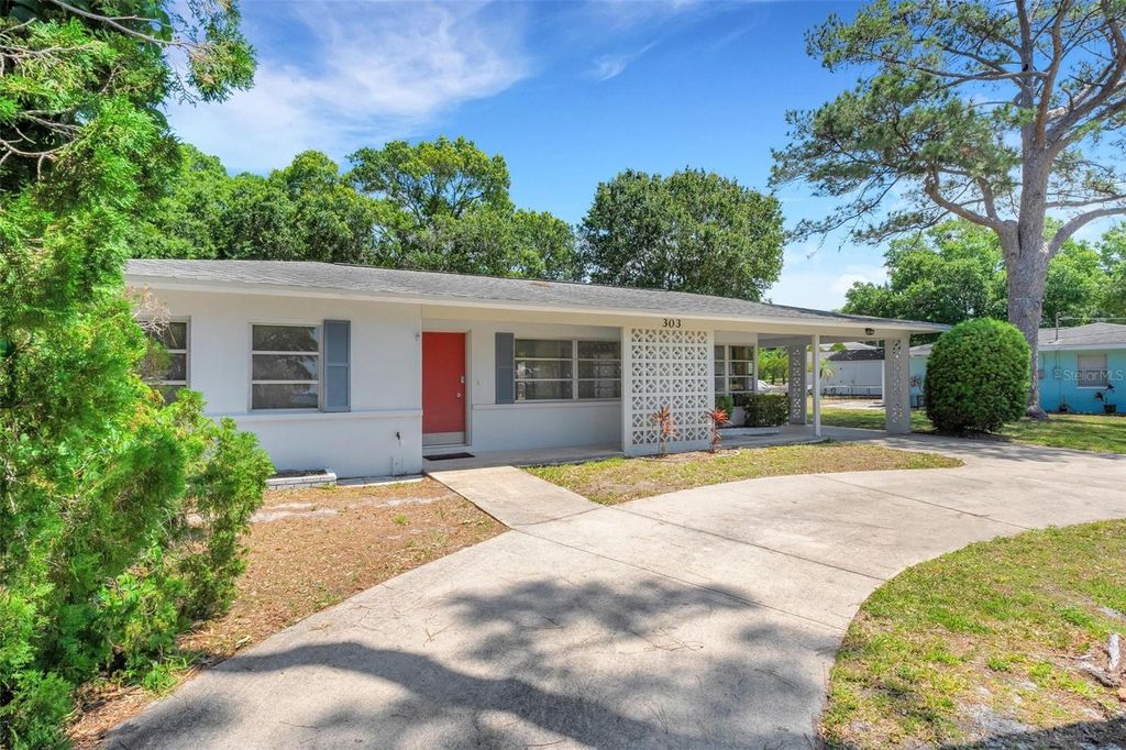 303 SHORE DRIVE W, Oldsmar, FL 34677