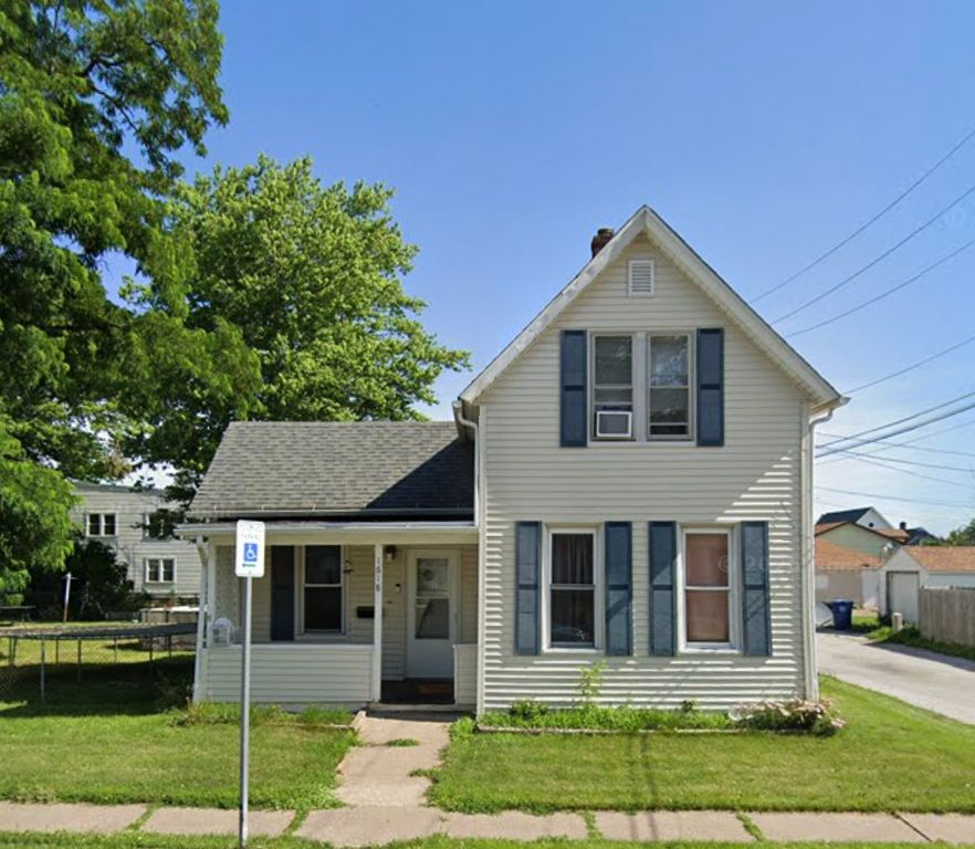 1618 W 17th Street, Davenport, IA 52804