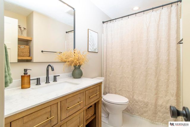 306 S Polk Street, Papillion, NE 68046