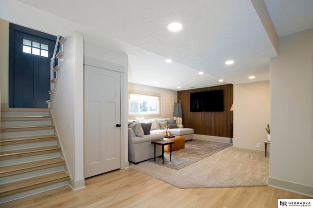 306 S Polk Street, Papillion, NE 68046