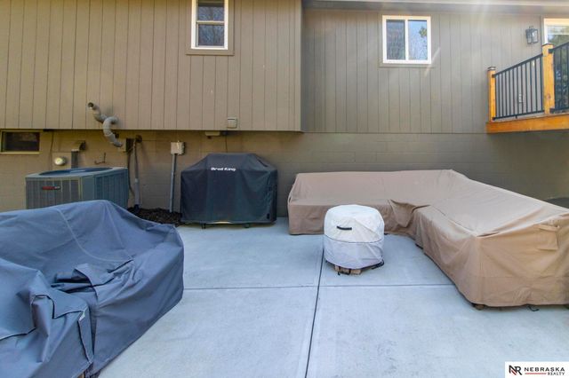 306 S Polk Street, Papillion, NE 68046