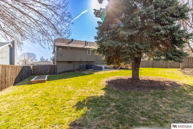 306 S Polk Street, Papillion, NE 68046