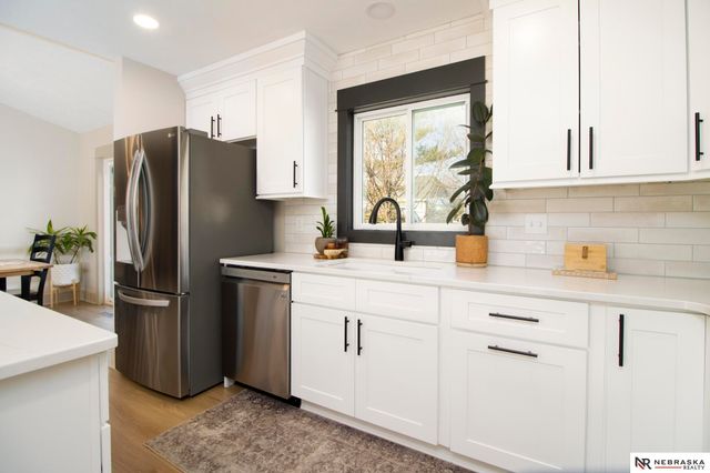 306 S Polk Street, Papillion, NE 68046