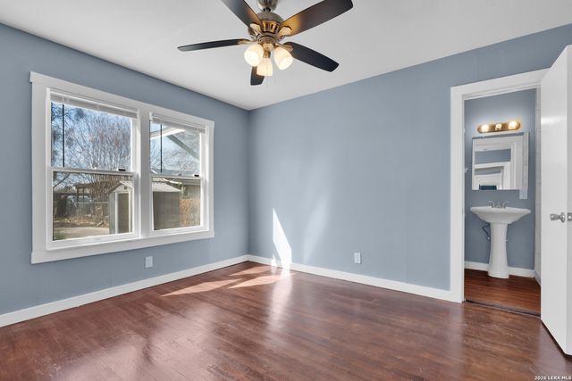 120 Bank St, San Antonio, TX 78204