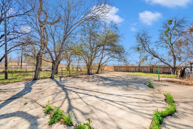 120 Bank St, San Antonio, TX 78204