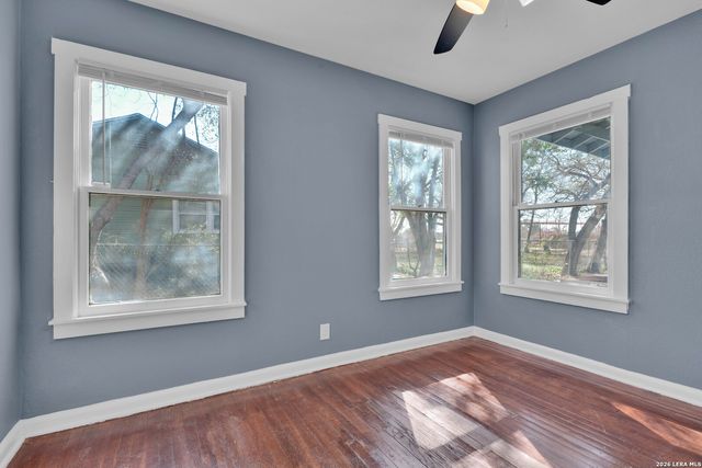 120 Bank St, San Antonio, TX 78204