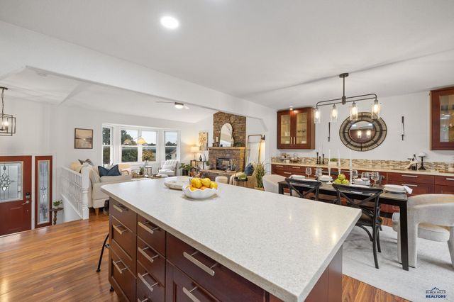 7260 TANAGER DR, Rapid City, SD 57702