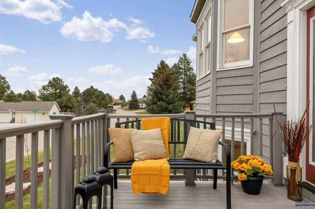 7260 TANAGER DR, Rapid City, SD 57702