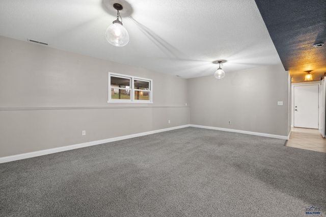 7260 TANAGER DR, Rapid City, SD 57702