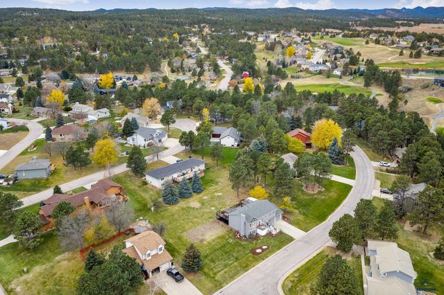 7260 TANAGER DR, Rapid City, SD 57702