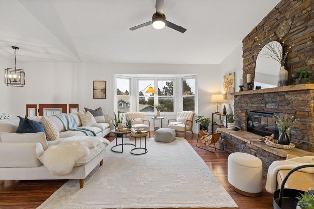 7260 TANAGER DR, Rapid City, SD 57702