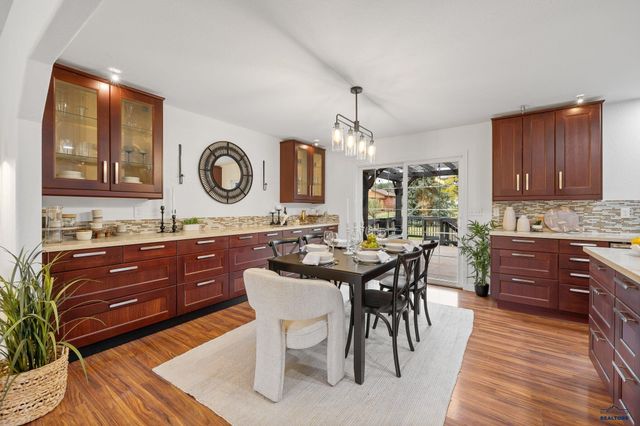 7260 TANAGER DR, Rapid City, SD 57702