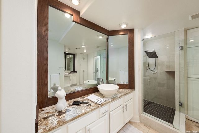 7701 Wurzbach Rd Apt 2302, San Antonio, TX 78229