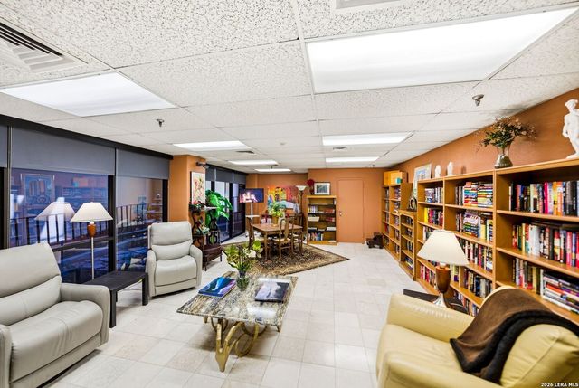 7701 Wurzbach Rd Apt 2302, San Antonio, TX 78229