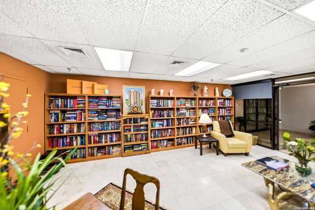 7701 Wurzbach Rd Apt 2302, San Antonio, TX 78229