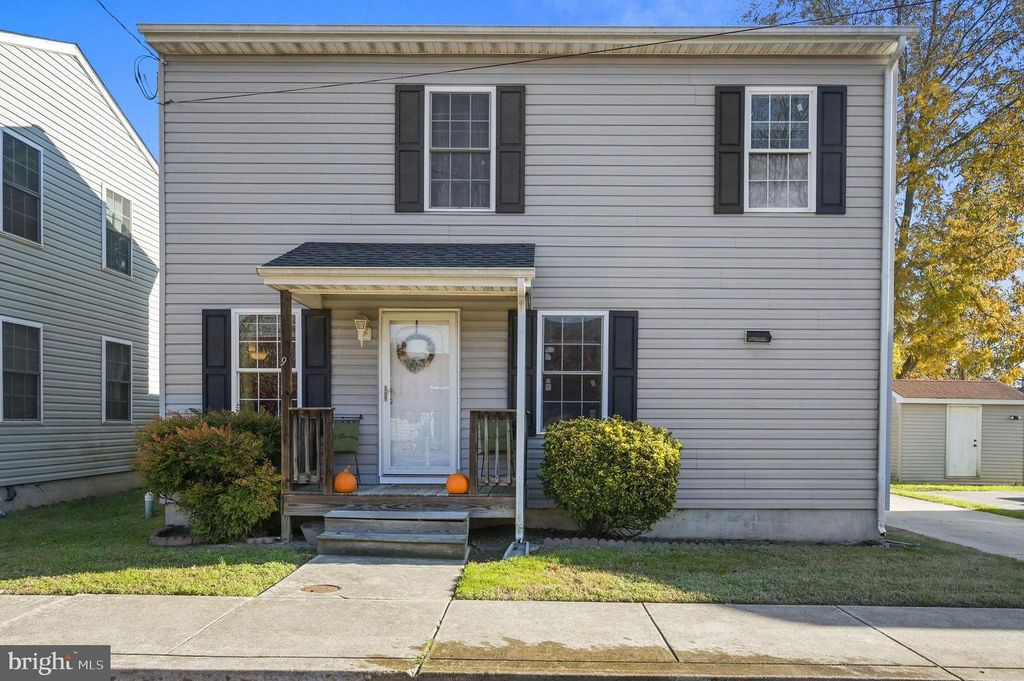 9 4TH ST, Frederica, DE 19946