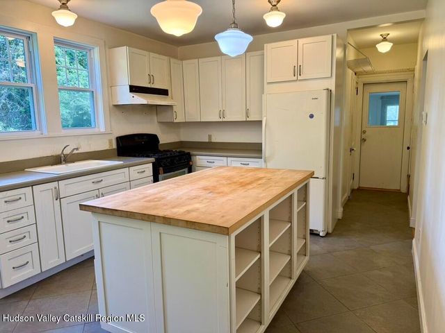 668 Upper Cherrytown Road, Kerhonkson, NY 12446