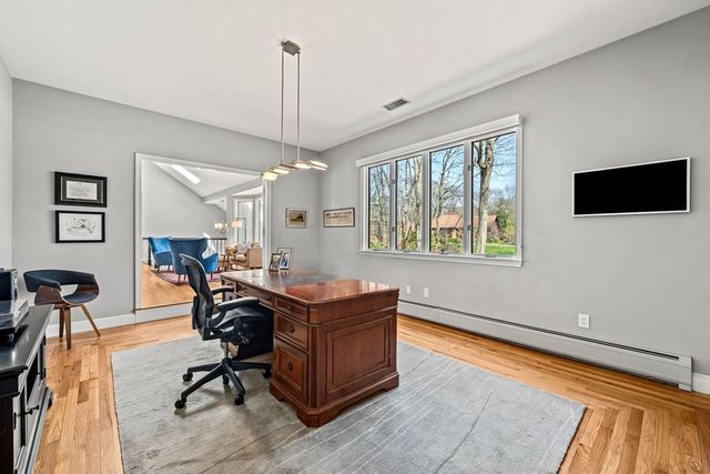 31 Upton Hills Ln, Middleton, MA 01949