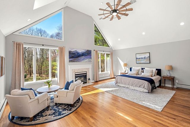 31 Upton Hills Ln, Middleton, MA 01949