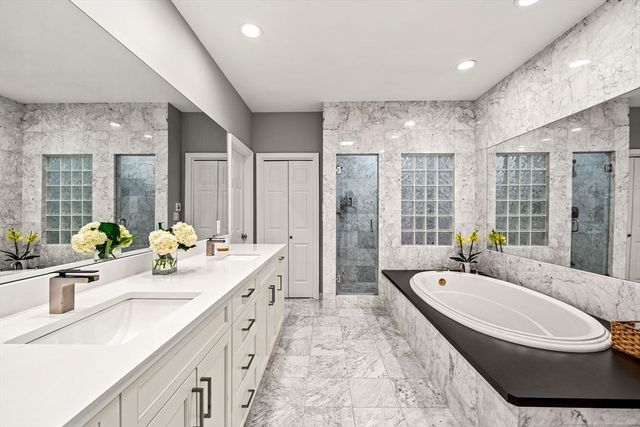31 Upton Hills Ln, Middleton, MA 01949