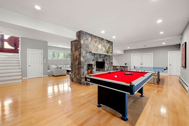 31 Upton Hills Ln, Middleton, MA 01949