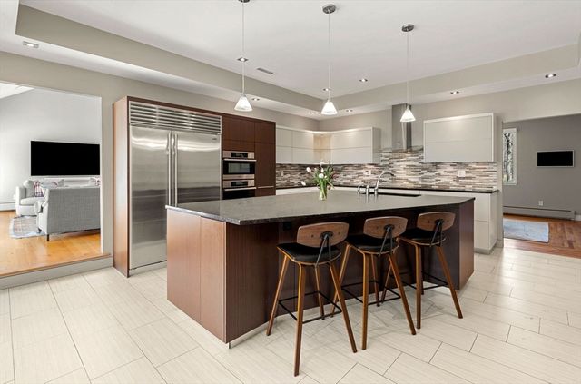 31 Upton Hills Ln, Middleton, MA 01949