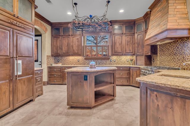 2741 Lonesome Dove Road, Grapevine, TX 76092