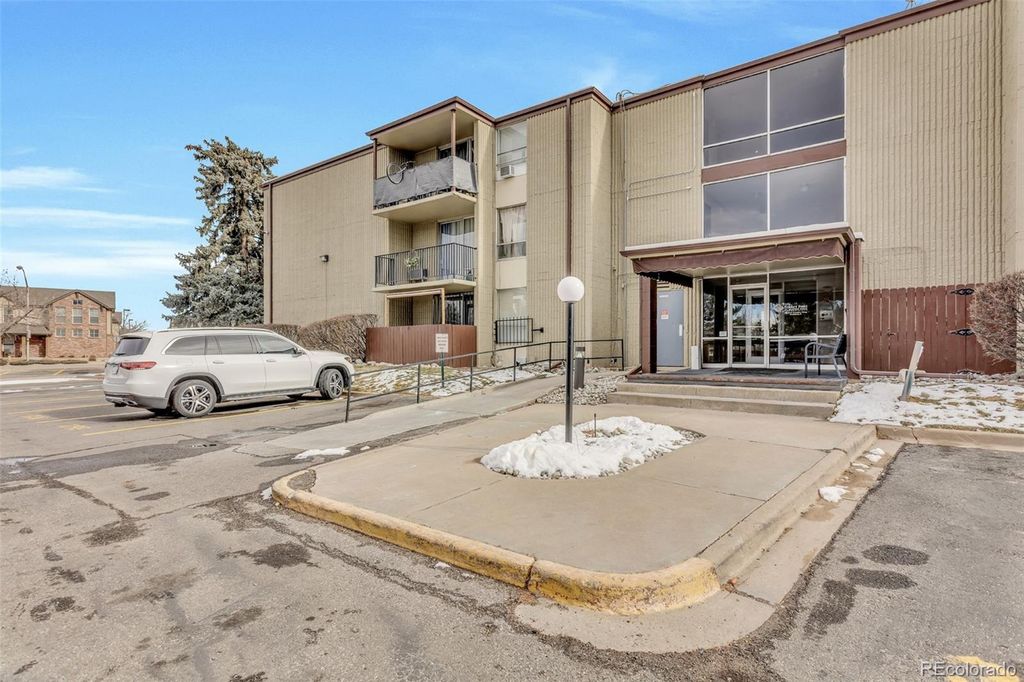 2231 S Vaughn Way 315B, Aurora, CO 80014