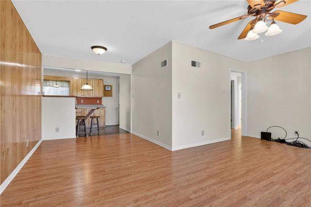 6703 N Forest Avenue, Gladstone, MO 64118