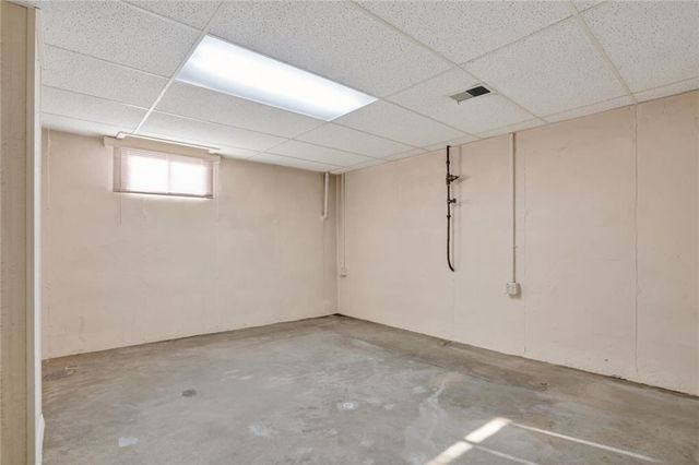 6703 N Forest Avenue, Gladstone, MO 64118