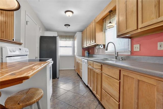 6703 N Forest Avenue, Gladstone, MO 64118