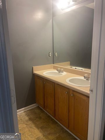 3621 Ginnis Road SW 2, Atlanta, GA 30331