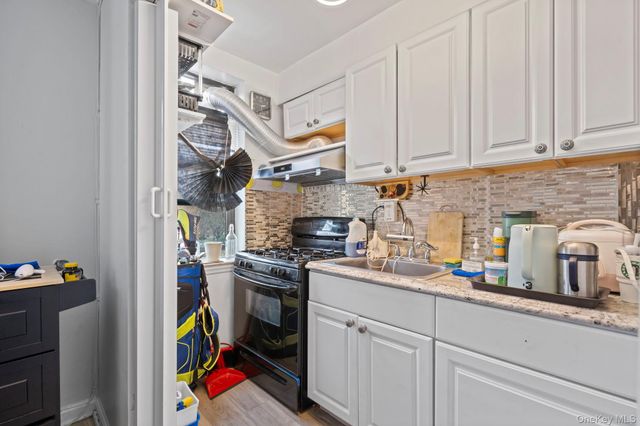 215-12 47 Ave 2B, Bayside, NY 11361