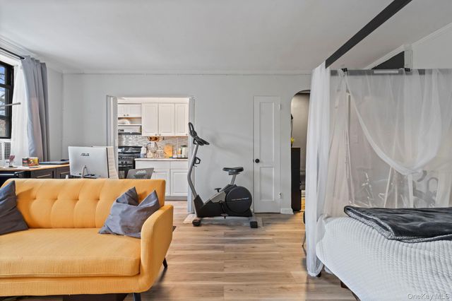 215-12 47 Ave 2B, Bayside, NY 11361