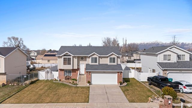 4750 S 3766 W, Roy, UT 84067