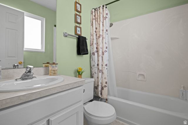 4750 S 3766 W, Roy, UT 84067