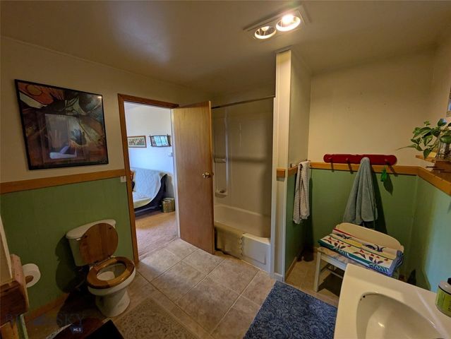 131 W Daly, Walkerville, MT 59701