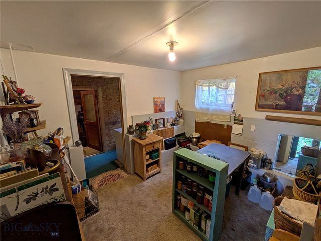 131 W Daly, Walkerville, MT 59701